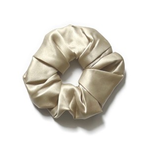 Jedwabna gumka Basic maxi - piaskowa